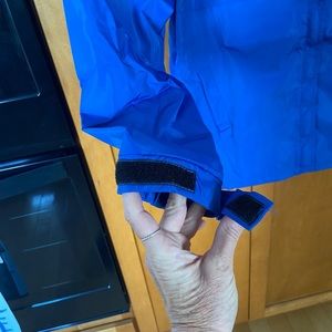 NWT Patagonia windbreaker/raincoat